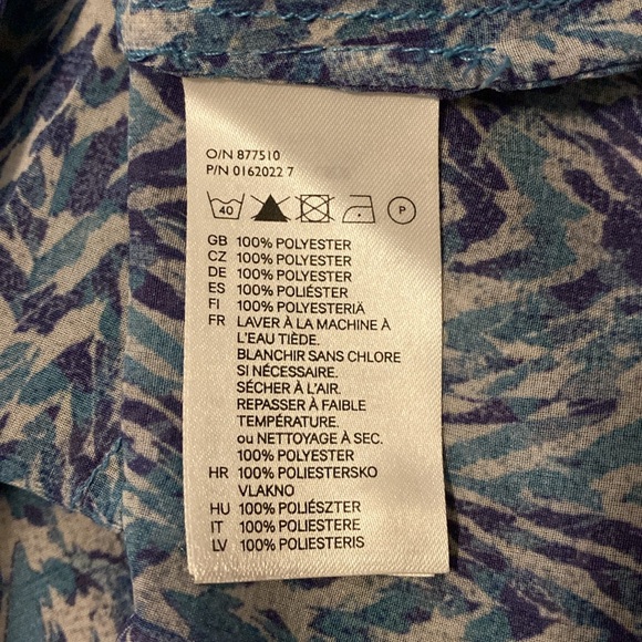 H&M sleeveless button down top - Picture 4 of 4